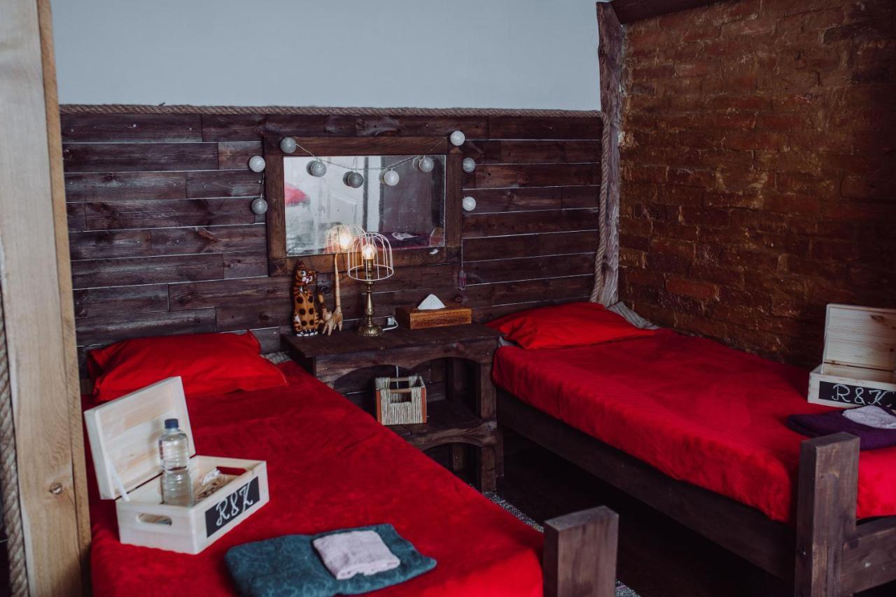 B&B Rando & Kaerdi Juures Oue Lyuganuse Kültér fotó