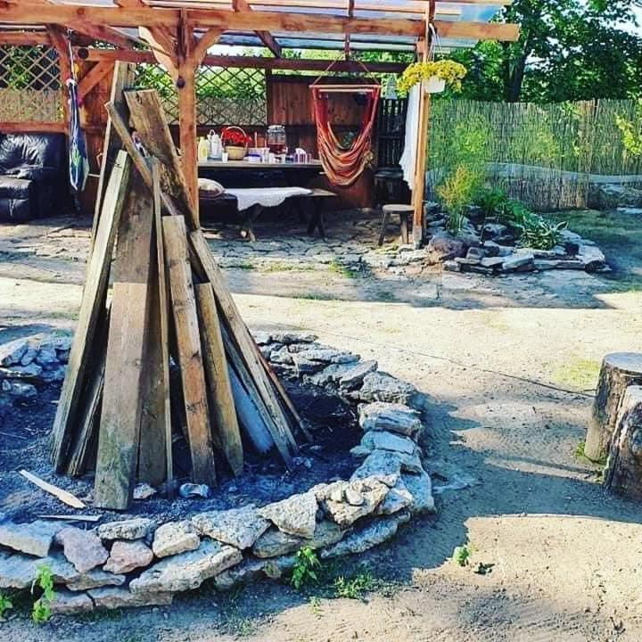B&B Rando & Kaerdi Juures Oue Lyuganuse Kültér fotó