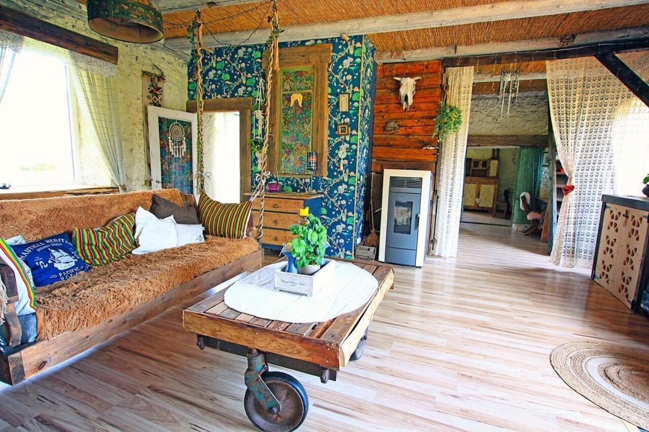 B&B Rando & Kaerdi Juures Oue Lyuganuse Kültér fotó