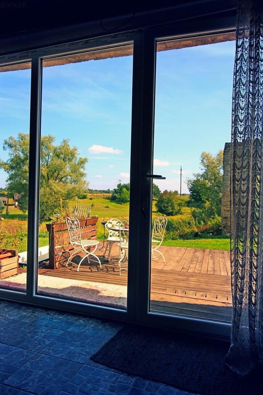 B&B Rando & Kaerdi Juures Oue Lyuganuse Kültér fotó